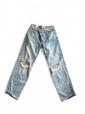 ‘94 Baggy Light Blue Denim Levi Jeans - Classic Back Pocket Style